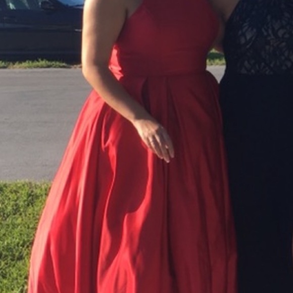 Red prom dress - Picture 4 of 6
